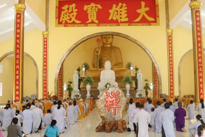 Thiền Viện Linh Sơn tổ chức Lễ Phật Đản Sanh và Lễ An Cư Kiết Hạ